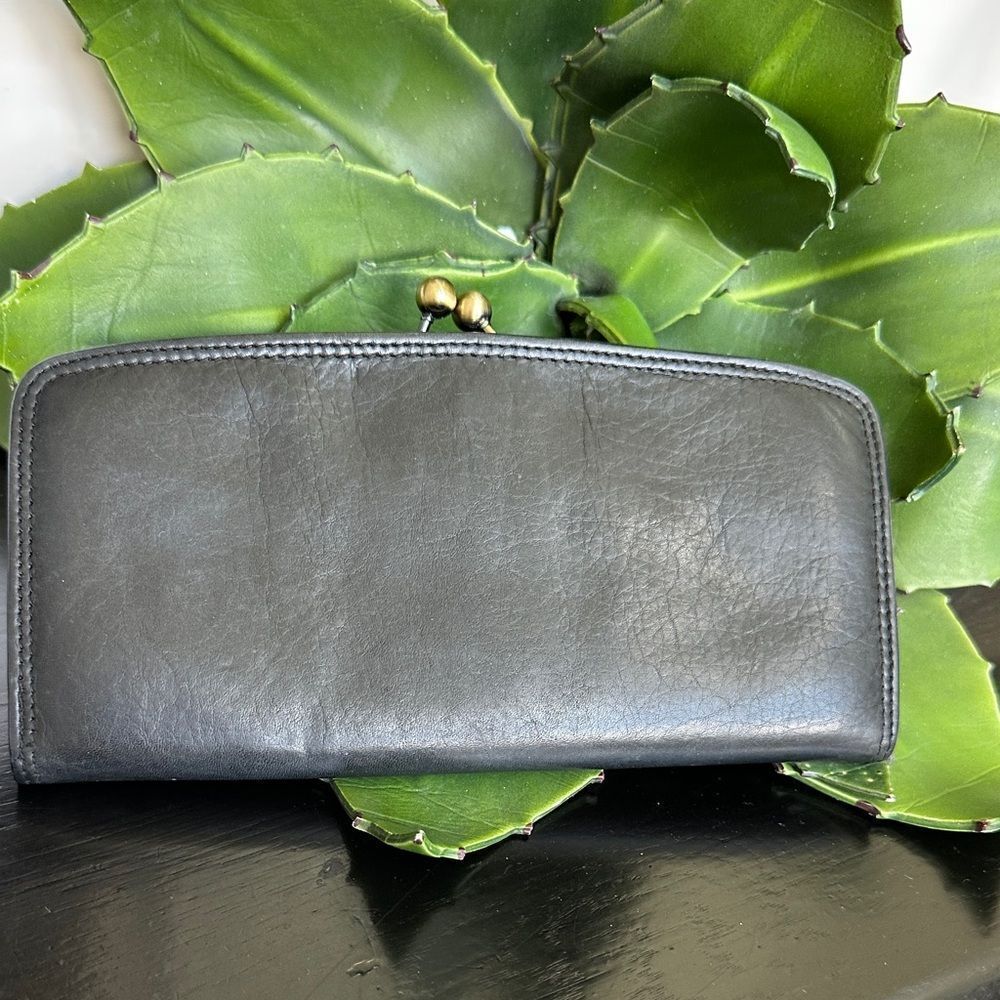 Classic Black Leather Kiss-Lock Wallet